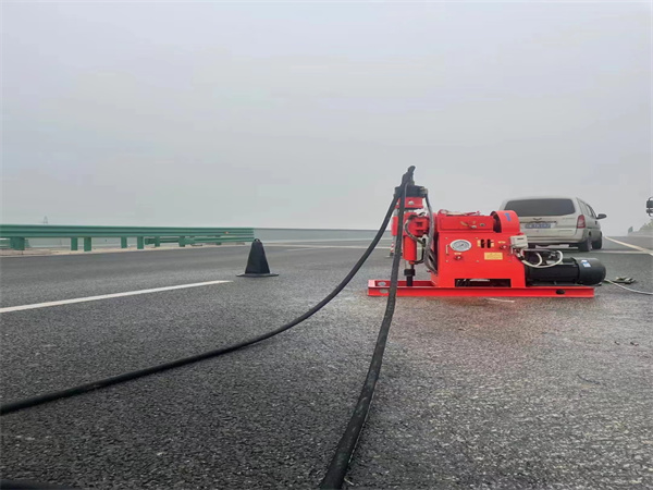 安居马路路基路面开裂下沉注浆加固灌浆