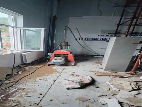 安居地基基础下沉墙体裂缝加固注浆顶升施工