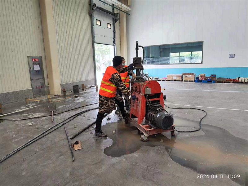 安居厂房地面下沉塌陷注浆加固施工